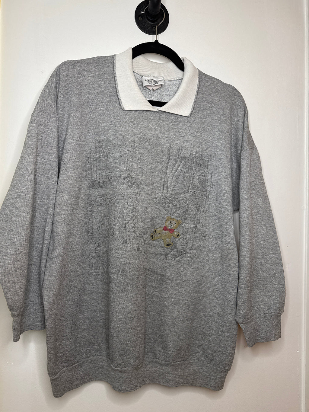 Vintage Teddy Bear Collar Crewneck, Medium (best guess)