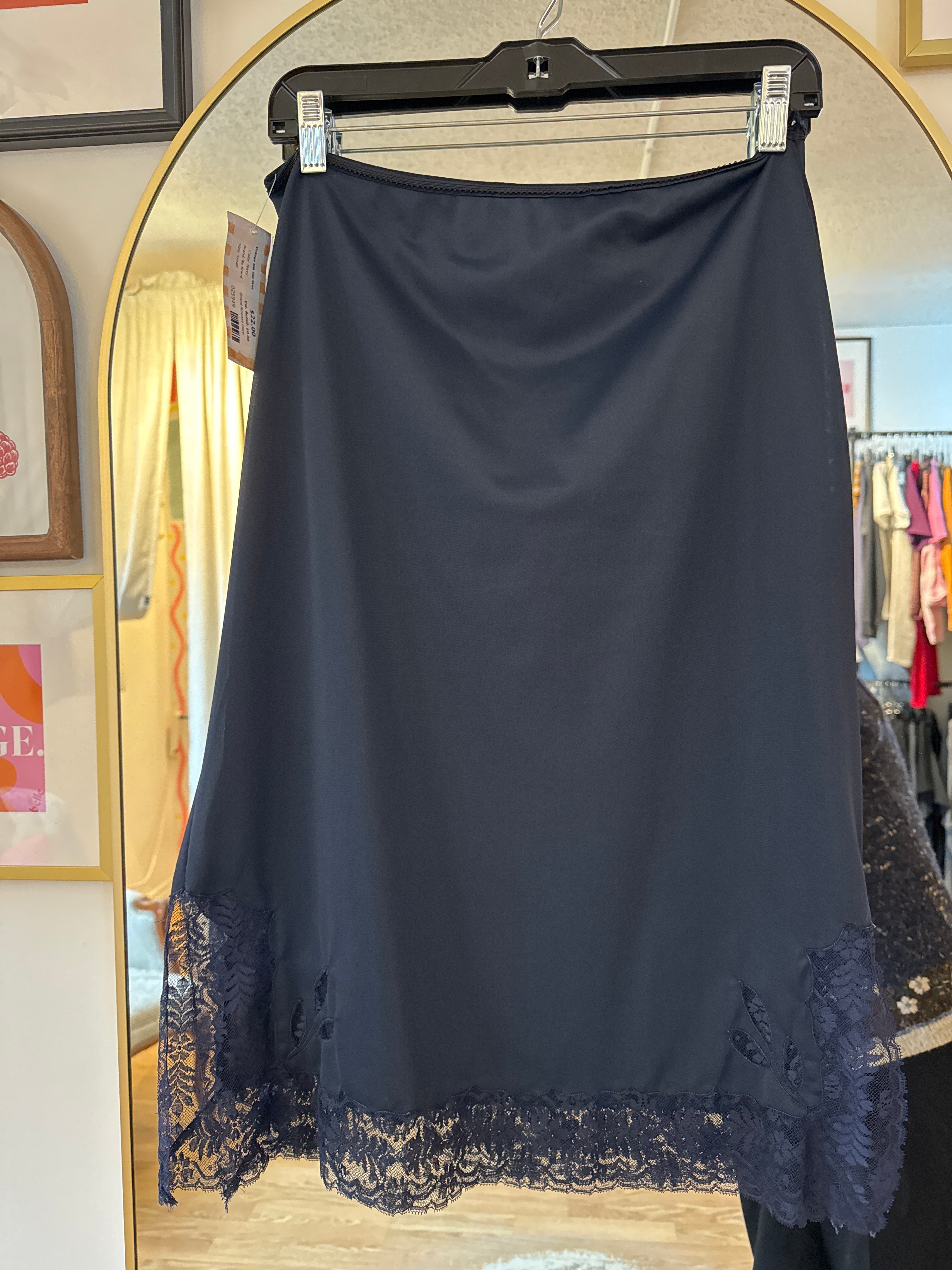 No Brand Vintage Satin Slip, Small/Medium