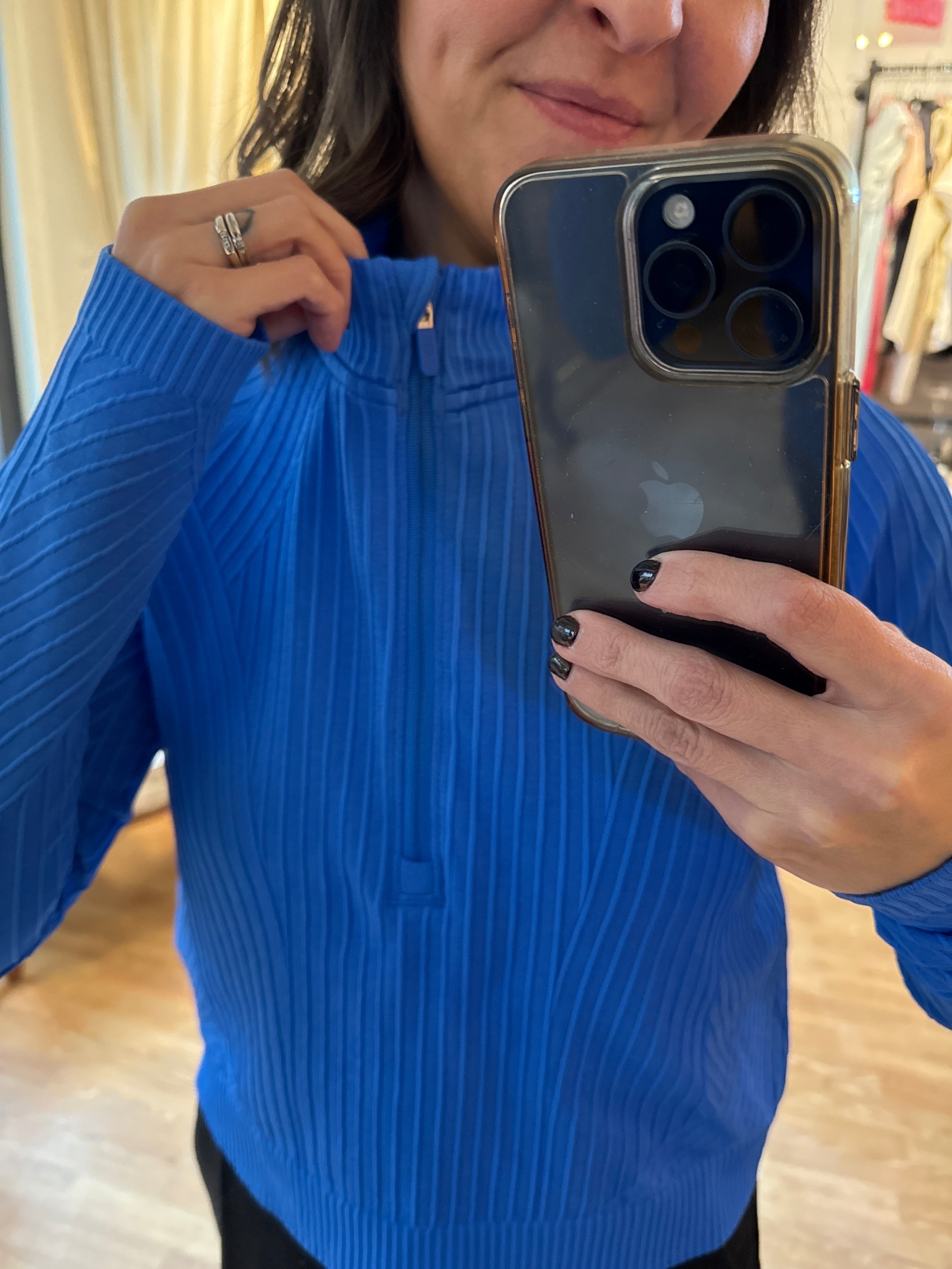 Lululemon 1/2 Zip Workout Top, 8 (best guess)