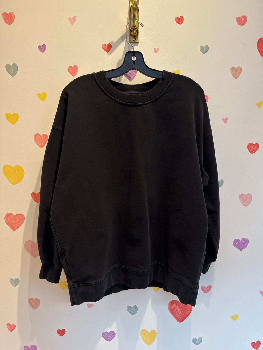 Lululemon Crewneck, 8 (best guess)
